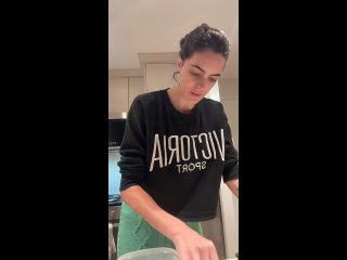 tiktok brookedeighton 2025 09 23 01 28 17 720p closet clean out mp4